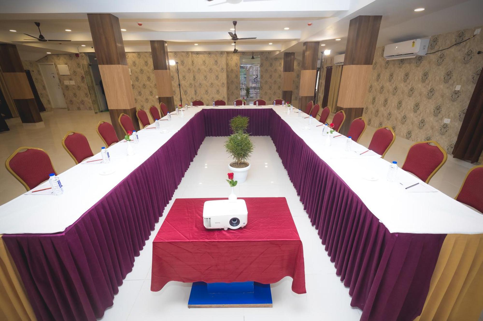 Rosewood Luxury Hotel Bhuvanesvar Kültér fotó